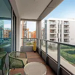 Aparthotel Brabank Riverside Premium & Free Parking By Downtown 4*