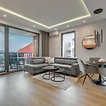 Brabank Riverside Premium & Free Parking By Downtown 4* Gdańsk