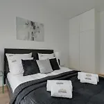 Brabank Riverside Premium & Free Parking By Downtown 4* Danzig