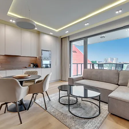 Brabank Riverside Premium & Free Parking By Downtown Aparthotel 4*