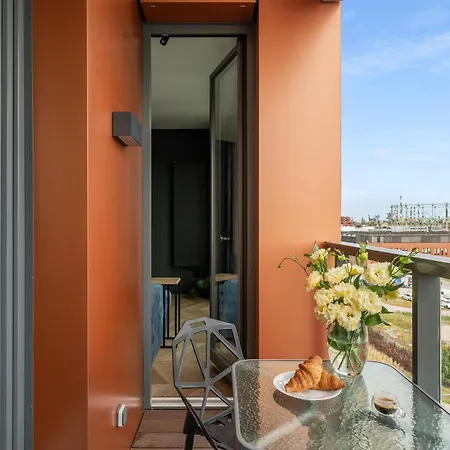 Brabank Riverside Premium & Free Parking By Downtown 4*