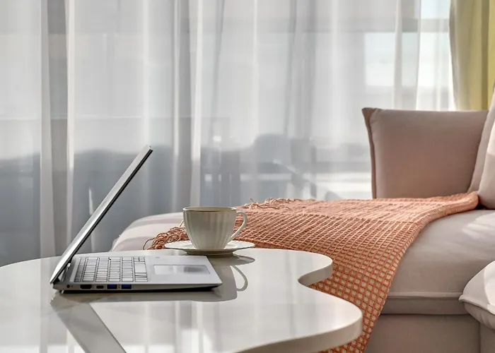 Brabank Riverside Premium & Free Parking By Downtown Aparthotel 4*