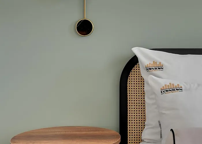 Aparthotel Brabank Riverside Premium & Free Parking By Downtown 4*